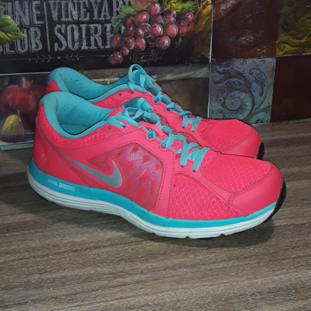 Nike Dual Fusion